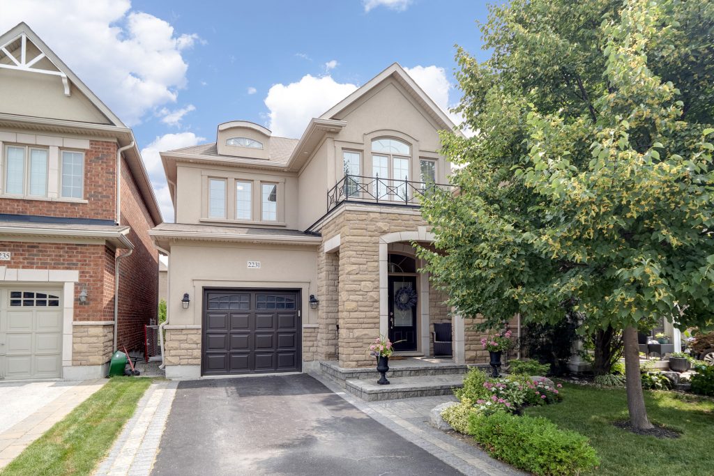 2231 Kwinter Road Oakville The Cardamone Group